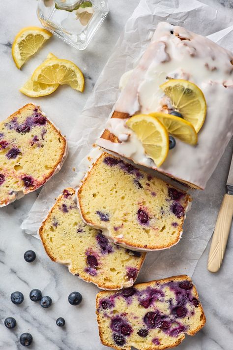 Blueberry Lemon Loaf Cake | Olive & Mango Blueberry Pound Cake Recipe, Cinnabon Cinnamon Roll Cake, Blueberry Lemon Loaf, Bolo Paris, Lemon Blueberry Pound Cake, Blueberry Loaf Cakes, Lemon Blueberry Loaf, Lemon Loaf Recipe, Blueberry Pound Cake