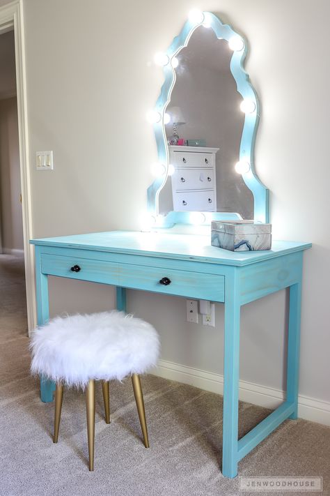 How To Make a DIY Makeup Vanity with Hollywood Lighted Mirror Diy Makeup Vanity Plans, Diy Makeup Vanity Table, Diy Vanity Table, Jen Woodhouse, Make Up Diy, Makeup Vanity Mirror With Lights, Diy Vanity Mirror, Makeup Vanity Lighting, Makeup Vanities