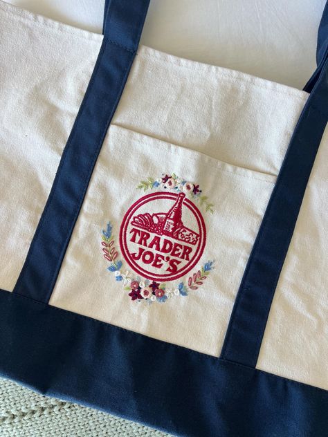 Embroidery Trader Joe’s Bag, Trader Joes Tote Bags, Embroidered Canvas Tote Bag, Embroidered Tote Bag Ideas, Tote Embroidery, Tote Bag Embroidery, Bestie Ideas, Craft Nights, Embroider Ideas