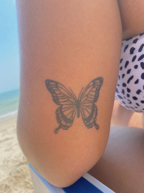 Butterfly Tattoo Big, Idea Tattoo, Stylist Tattoos, Rose Tattoo Design, Discreet Tattoos, Small Tattoo Designs, Dream Tattoos, Mini Tattoos, Pretty Tattoos