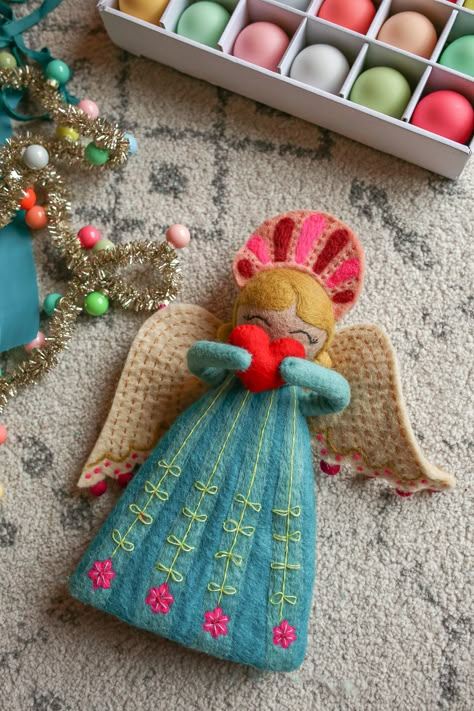 whimsical christmas decorations Diy Felt Tree Topper, Felt Angel Tree Topper, Whimsical Christmas Tree Ideas, Playroom Christmas Tree, Felt Angel Ornaments, Yuletide Crafts, Felt Tree Topper, Playroom Christmas, Whimsical Christmas Decorations