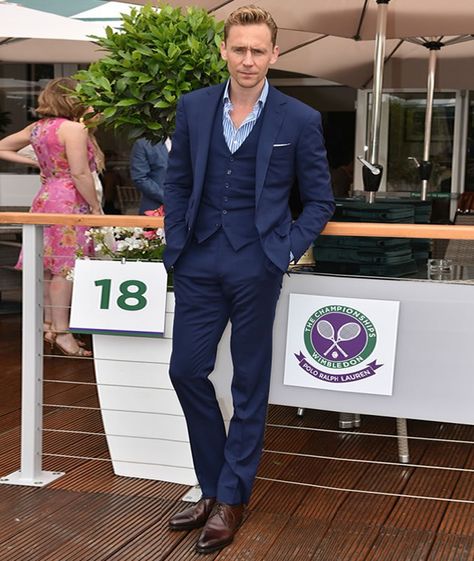 Tom Hiddleston suit with no tie Tom Hiddleston Suit, Suit Without Tie, Tom Hiddleston Girlfriend, 3 Piece Suit Men, Tom Hiddleston Dancing, Tom Hiddleston Funny, Best Suits For Men, Hot Suit, Slim Fit Suit Men