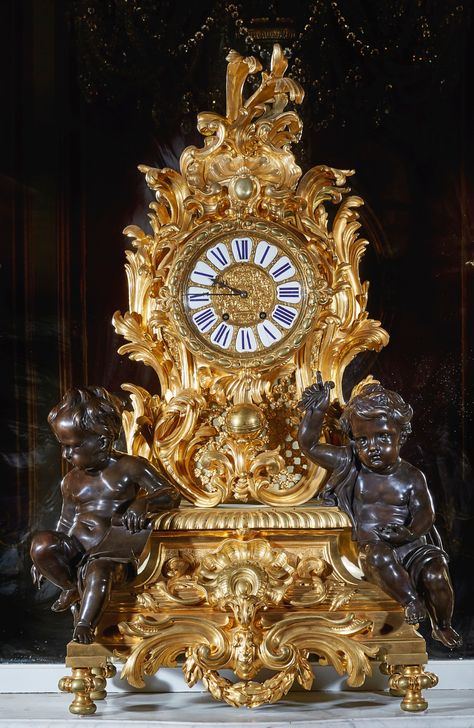 Rococo Clock, Luxury Retail Store, French Antique Clocks, Chateaux Interiors, French Clock, Classic Clocks, European Sculpture, Carriage Clocks, Old Clocks