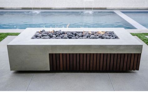 Build A Fire Pit, Backyard Firepit Area, Concrete Fire Pit, Fire Pit Seating Area, Outside Fire Pits, To Build A Fire, Fire Pit Ideas, Large Fire Pit, Modern Fire Pit