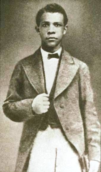 Booker T. Washington African American Inventors, Forgotten History, Booker T Washington, Aboriginal History, Throwback Photos, Character Bio, Black Heritage, Farmers Insurance, Cultural Awareness