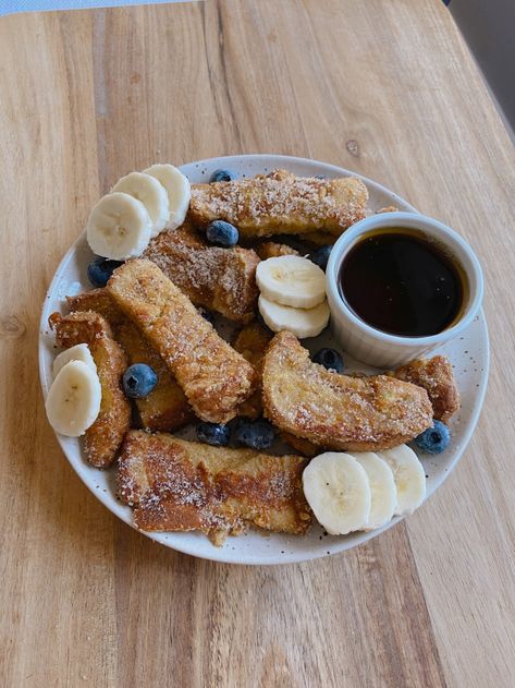 Churro French Toast Sticks Churro French Toast Sticks, Churro French Toast, Apple Cinnamon Oatmeal, Breakfast Cookies Healthy, French Toast Sticks, Oatmeal Cups, Cinnamon Oatmeal, Pumpkin Waffles, Brioche Bread