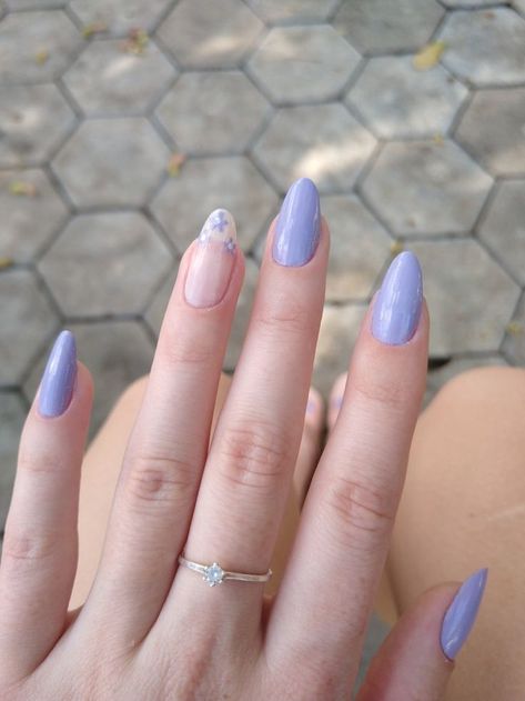 Nail Idea Purple, Cute Acrylic Nails Purple, Light Purple Nails Almond, Solid Colour Nail Ideas, Simple Purple Nail Designs, Nails Roxo, Nails Inspiration Purple, Nails Purple Design, Nail Design Purple