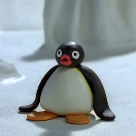 𝗣𝗶𝗻𝗴𝘂 Pingu Clay, Pingu Wallpaper Iphone, Pingu Pfp, Pingu Aesthetic, Pingu Icons, Pingu Cartoon, Pingu Wallpaper, Pesto Penguin, Pingu Memes