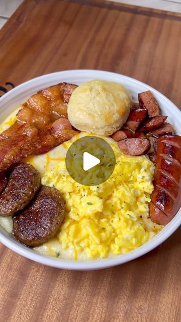 Desha Jordan on Instagram: "Breakfast Bowl!! #food #foodie #breakfast #mealsbydesha #explore #tasty #reels #toptags #brunch #goodeats #easyrecipe #recipe #eggs #bacon" Breakfast Black People, Foodie Breakfast, Instagram Breakfast, Bowl Food, Breakfast Of Champions, Breakfast Bowl, Breakfast Bowls, Christmas 2024, Black People