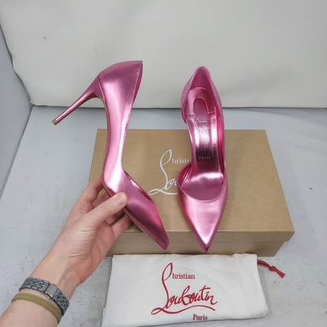 Pink Louboutin Heels, Pink Designer Shoes, Pink Louboutins, Fancy Heels, Hot Pink Heels, Red Louboutin, Louboutin Heels, Christian Louboutin Heels, Pink Pumps