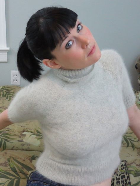 Follow @fuzzy9966 and get more of the good stuff by joining Tumblr today. Dive in! Big Comfy Sweaters, Fuzzy Pullover, Fluffy Sweater, Angora Sweater, Fuzzy Sweater, Girls Sweaters, Dive In, Turtleneck Sweater, The Good