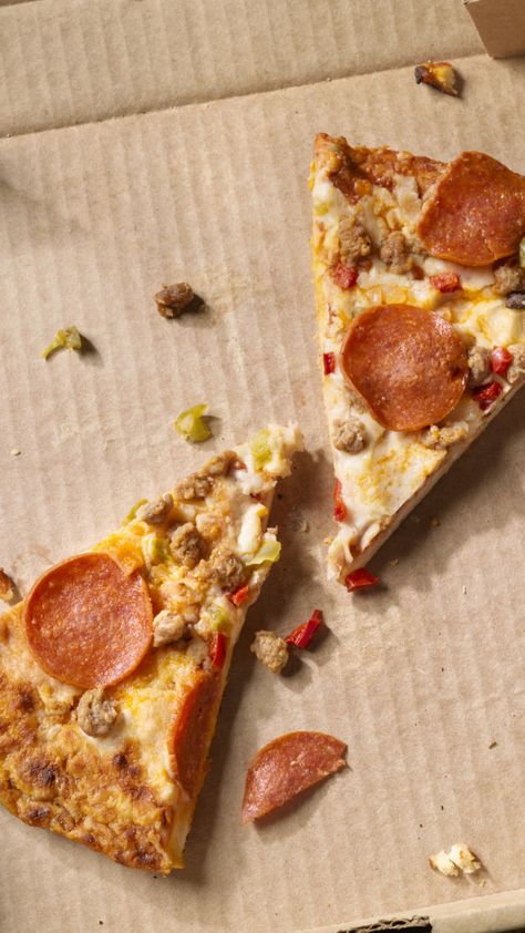 This is the only way you should be reheating leftover pizza via @AOL_Lifestyle Read more: https://www.aol.com/article/lifestyle/2019/07/22/this-is-the-only-way-you-should-be-reheating-leftover-pizza/23775677/ Simply Lasagna, Chicken Scarpariello, White Clam Sauce, Mozzarella Pizza, Sausage Tortellini, Leftover Pizza, Arugula Pesto, Whole Wheat Pizza, Sweet Potato Gnocchi