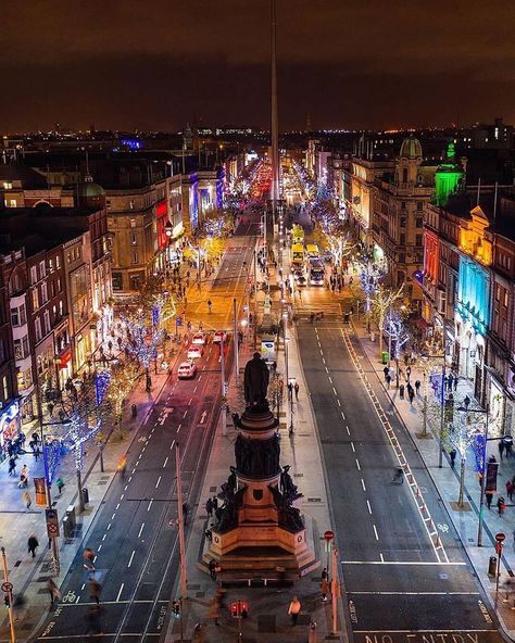 Only 104 days till Christmas 😂  Who can’t wait to see the Christmas lights again in the city 😊 🎄  #tb to O’Connell Street last December… Dublin Street, Street Pictures, Days Till Christmas, Dublin City, British Isles, Travel Bucket List, City Lights, Main Street, The Christmas