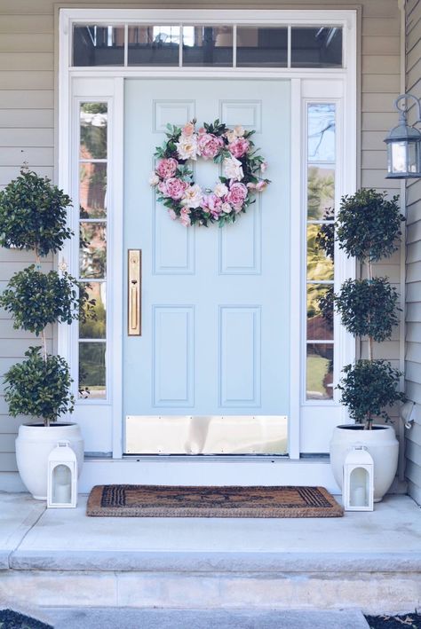 Summer Front Porch Ideas & Endless Summer Hydrangeas Porch Projects, Front Porch Seating, Summer Front Porch Ideas, Front Porch Bench, Veranda Design, Front Door Inspiration, Endless Summer Hydrangea, Blue Front Door, Porch Colors