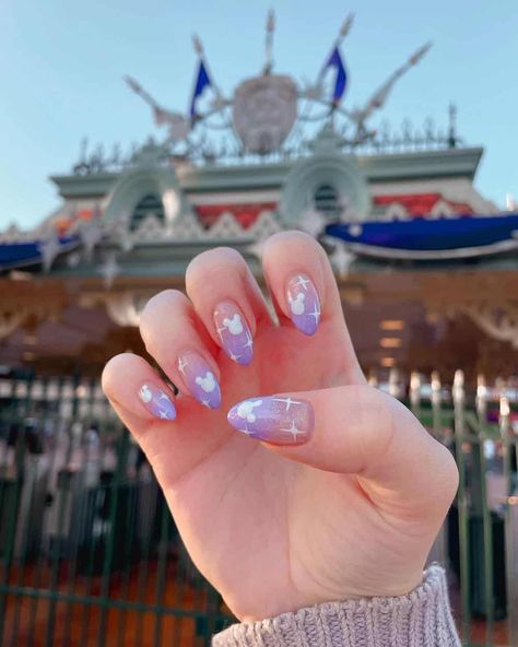 Blue Mickey Nails, Pink And Blue Disney Nails, Almond Disney Nails Designs, Nail Ideas For Florida Vacation, Simple Disney Nails Almond, Almond Shape Disney Nails, Simple Disneyland Nails, Disney Nails Inspiration, Short Almond Disney Nails