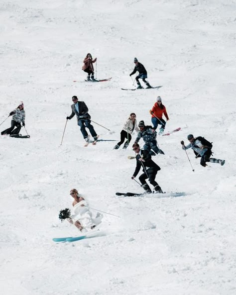 Ski Resort Wedding in Wyoming | Photos | Jackson Hole Mountain Resort Ski Wedding Ideas, Winter Vow Renewal, Ski Photo Ideas, Ski Lodge Wedding, Vow Renewal Reception, Alpine Wedding, Christmas Engagement Party, Wedding Tiktok, Legal Wedding