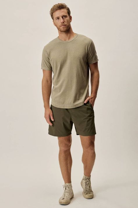 Green Shorts Outfits, High Top Sneakers Outfit, Green Shorts Outfit, Black Shorts Outfit, Olive Green T Shirt, Fall Tee Shirts, Canvas Sneakers Men, Plain White Shirt, Olive Shorts