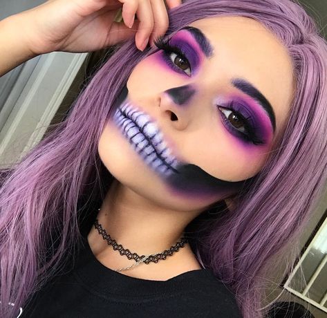 first time doing skull makeup this was funnn i love how it came out :)) 🖤💀💜 . . . . . #skullmakeup #skull #wig #purple #makeup #makeuplook… Girl Vampire Makeup, Dark Violet Hair, Unique Halloween Makeup, Vampire Makeup Halloween, Makeup Clown, Purple Makeup Looks, Halloween Make-up Looks, Holloween Makeup, Creepy Halloween Makeup