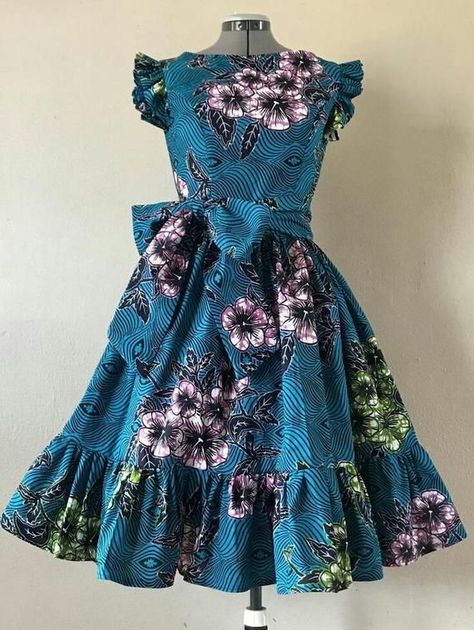 a424ed4bd3a7d6aea720b86d4a360f75desc40587829ri Short Gown For Kids, Chic Attitude, African Attire Dresses, Long African Dresses, African Dresses For Kids, Short African Dresses, Best African Dresses, African Fashion Skirts, Afrikaanse Mode