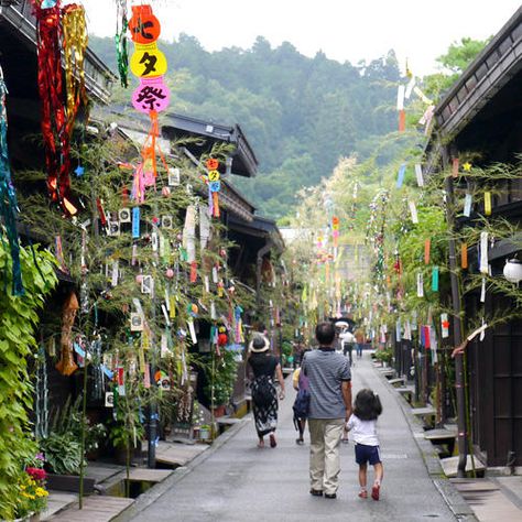 The Real Hida Takayama: 10 tourist spots you cannot miss - Centrip Japan Japan Activities, Meat Buns, Japan Tourist Spots, Takayama Japan, Japan With Kids, Japan Tourist, Japan Holiday, Winter In Japan, Japan Travel Destinations