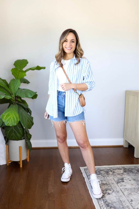 The Petite Carley Wide-Leg Pant in … curated on LTK Mothers Day Outfit Ideas, Summer Outfits Petite, Converse Outfit Summer, Teen Spring Outfits, Casual Shorts Outfit, Neat Casual Outfits, Starbucks Barista, Style For Spring, Style Converse