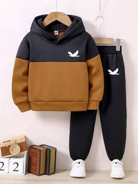 Young Boys Clothing(3-7Yrs) | Fashion Young Boys Clothing(3-7Yrs) | SHEIN USA Kids Tshirt Designs, Kids Tshirt, Young Fashion, Boys Clothes, Boys Clothing, Boy's Clothing, Boy Outfits, Kids Tshirts, New Arrivals