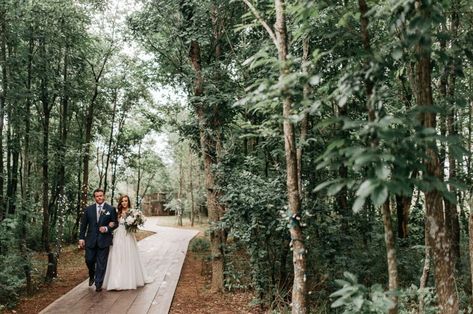 Small Private Wedding, Oklahoma Wedding Venues, Truly Organic, Enchanted Forest Wedding, Wedding Consultant, Oklahoma Wedding, Lovely Bride, Gettin Hitched, Wedding Speech