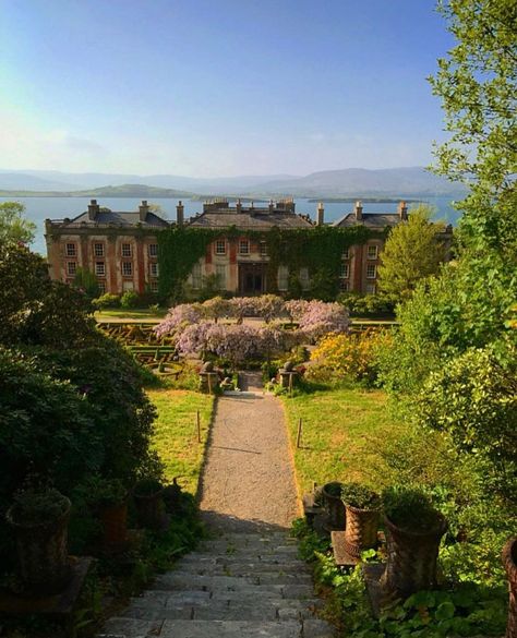 IRISH EXPLORER (OFFICIAL) on Instagram: “Bantry House, West Cork, Ireland☘️ Not only a beautiful and historical residence, but also some magnificent gardens make bantry house a…” Bantry House Ireland, Bantry House, Irish Aesthetic, Ireland Houses, European Bucket List, Irish Houses, Irish Style, Irish Castles, West Cork