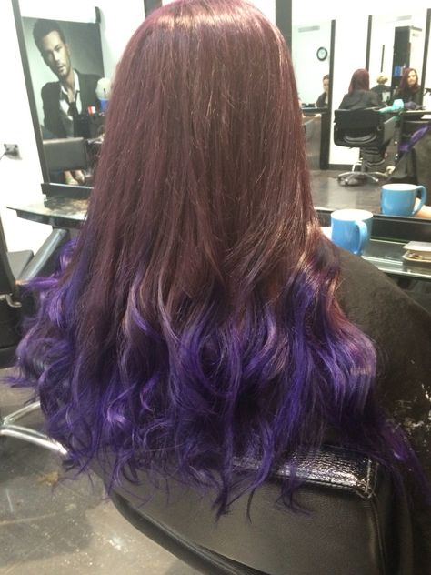 Bright purple dip dye Brown Dip Dye Hair, Purple Dip Dye Hair Brunette, Brown Hair With Purple Tips, Purple Ends Hair, Dye Hair Purple, Hair Styles Purple, Dip Dye Hair Short, Dip Dye Hair Brunette, Dip Dye Hair Brown