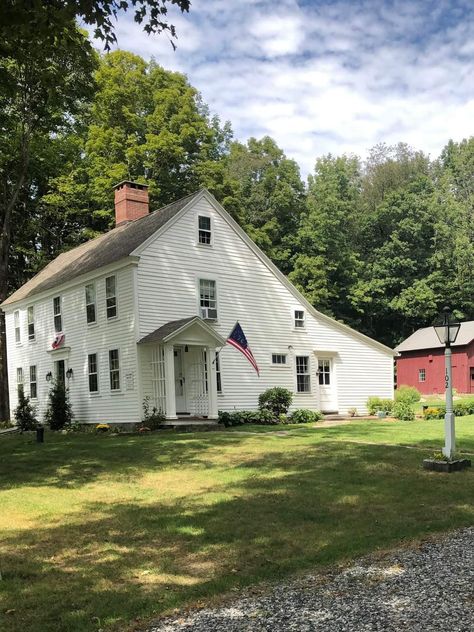 Rebekah Harkness, Kingston House, Salt Box House, Saltbox House, Three Story House, Bedroom Addition, Saltbox Houses, Box House, England Homes