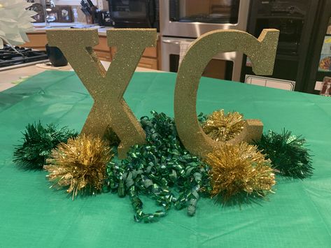 Cross Country Table Centerpieces, Athletic Banquet Table Decorations, Cross Country Parade Float Ideas, Cross Country Decorations For Banquet, Cross Country Party Decorations, Sports Banquet Centerpieces Cross Country, Cross Country End Of Season Party, Cross Country Centerpieces, Cross Country Graduation Party Ideas