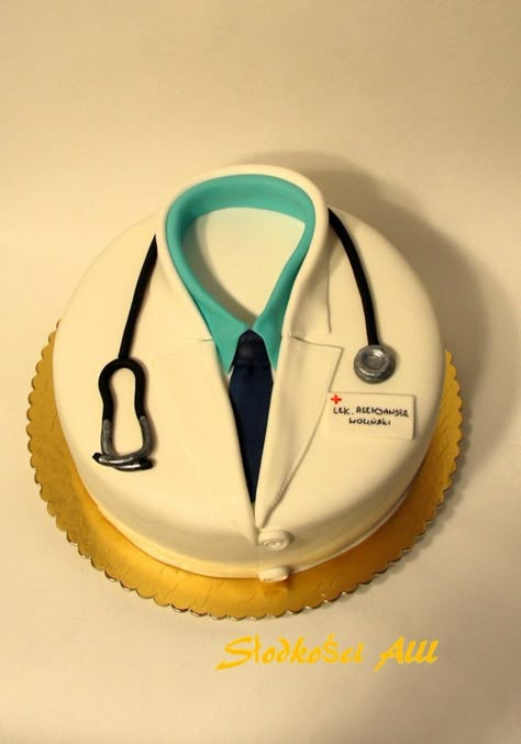 Dsc07809jpg Dr Cake Ideas, Medical Cake Ideas Doctors, Doctor Cake Ideas, Doctor Cake Design, Medical School Graduation Cake, Doctor Birthday Cake, Dr Cake, Doctor Graduation Cake, Medical Cake