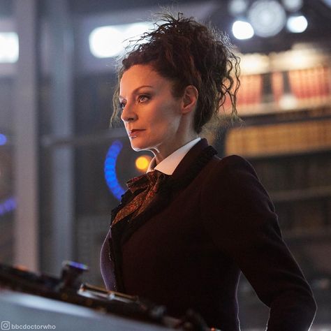 Doctor Who Official (@bbcdoctorwho) on Instagram: “Michelle Gomez on the TARDIS set. #DoctorWho #whovian #behindthescenes” Michelle Gomez, Doctor Who Companion, Doctor Who Companions, Bbc Tv Series, Tv Doctors, 13th Doctor, Bbc Doctor Who, The Tardis, 12th Doctor