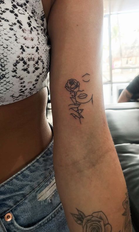 Rose And Face Tattoo, Face And Rose Tattoo, Face With Rose Tattoo, Small Tattoo On Arm, Simple Thigh Tattoos Women, Small Rose Tattoo, Small Girl Tattoos, Small Tattoos Simple, Line Tattoo