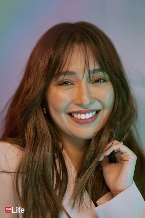 Kathryn Bernardo With Bangs, Debut Hairstyles, Kathryn Bernardo Hairstyle, Kathryn Bernardo Photoshoot, Kathryn Bernardo Outfits, Hair Color For Morena Skin, Hair Color For Morena, Debut Photoshoot, Daniel Padilla