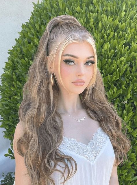 Loren Gray Perfect Blonde Hair, Barbie Hairstyle, Bio Ideas, Loren Gray, Quality Hair Extensions, Brittle Hair, Hair Weft, Fake Story, Hair Bundles