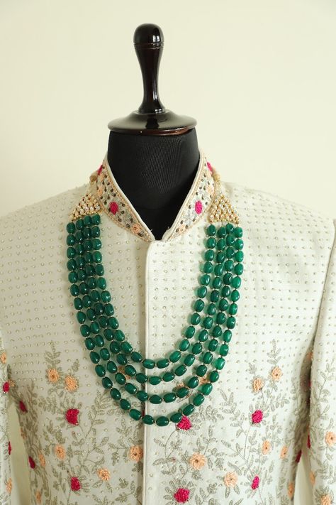 Men Indian Outfit, Emerald Necklace Indian, Groom Wedding Jewellery, Men Ethnic Wear, Stole For Men, Coconut Jewelry, India Necklace, Wedding Outfits For Groom, Indian Shoes