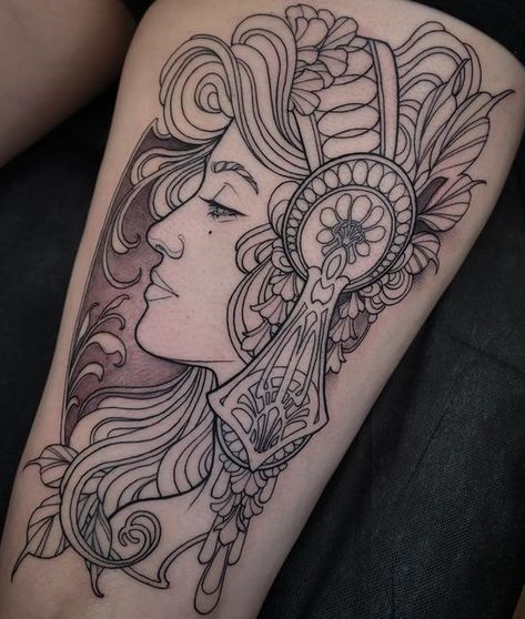 Angela Emr on Instagram: "Started this art nouveau back of thigh cameo project last week! So excited to work on this one some more! . . #artnouveau #artnouveautattoo #neonouveau #neotrad #fkirons #neotraditional #eternalink #neotraditionaltattoos #kingpin #kingpintattoosupply #outline #neonouveautattoo #thightattoo #neotraditionatattooers #ladytattooers #spacecoast #floridatattooartist #floridaartist" Art Nouveau Lady Tattoo, Art Nouveau Vampire, Art Nouveau Woman Tattoo, Neo Romanticism Tattoo, Art Nouveau Hairstyles, Art Neauveau Woman, Art Nouveau Back Tattoo, Neo Traditional Woman, Neoclassical Tattoo