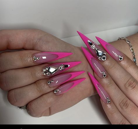 Pink Stiletto Nails, Acrylic Nails Stiletto, Neon Pink Nails, Hot Pink Nails, Stiletto Nails Designs, 10 Dollars, Glow Nails, Really Cute Nails, Pink Nail Designs