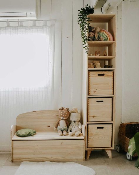 Estancias infantiles y juveniles - Astideco Toddler Room Organization, Etagere Cube, Diy Kids Furniture, Montessori Playroom, Kids Bedroom Inspiration, Toy Rooms, Diy Wood Projects Furniture, Baby Bedroom, Baby Decor