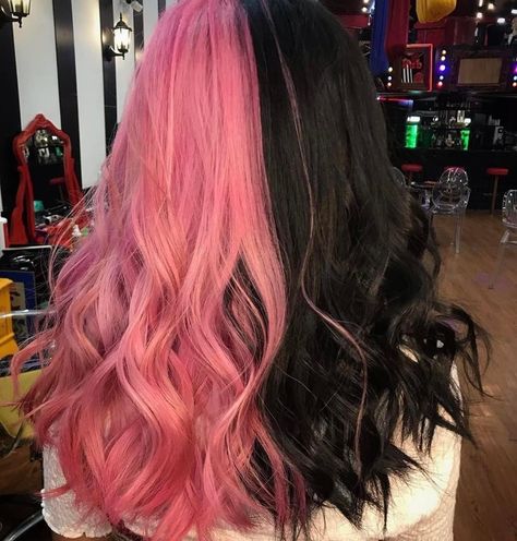 Half And Half Hair Color Pink And Black, Split Pink And Black Hair, Light Pink And Black Split Dye, Black Pink Split Dye, Pink Hair Dye Ideas For Black Hair, Split Dye Black And Pink, Split Pink Hair, Pink Black Split Dye, Pink And Black Hair Aesthetic