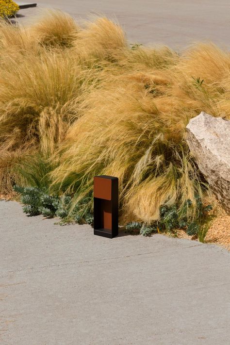 Outdoor Bollard light - Lab - Marset Exterior Lamp, Iroko Wood, Aesthetic Objects, Areas Verdes, Outdoor Floor Lamps, Showroom Design, Bollard Lighting, Path Lights, Painted Metal