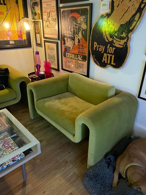 Funky Couch, Maximalist Living Room, Cozy Room Decor, Craft Room Office, Interior Garden, Cozy Room, Dream Decor, Interior Inspo, Home Decor Inspiration