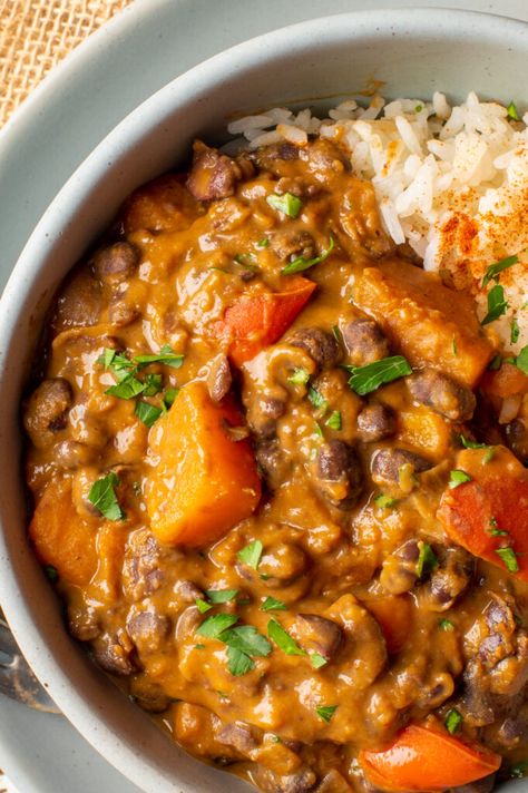 Dnd Food, Black Bean And Sweet Potato, Bean And Sweet Potato, Sweet Potato Stew, Potato Stew, Rice Beans, Rice And Beans, Stewed Potatoes, Tasty Vegetarian Recipes