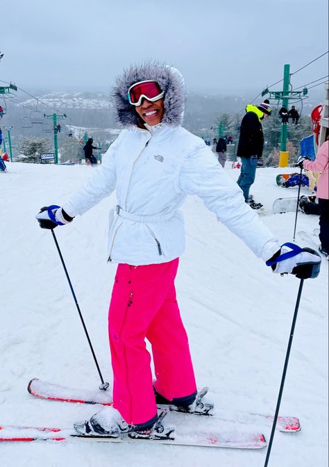 North face coat, ski outit, pink ski pants Pink Ski Pants, Ski Fit, Girls Ski, North Face Coat, Pink Snow, Ski Girl, Ski Outfit, Outfit Pink, Skiing Outfit