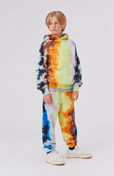 Colorful tie-dye - autumn winter 2022 Kids Come First, Kids Bop, Printed Sweatpants, Basic Sweatshirt, Designer Kids Clothes, Kids Fashion Boy, Stella Mccartney Kids, Tie Dye Print, Childrens Fashion