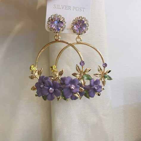 *❦@oliwiasierotnik❦* Anting Manik, Horn Pendant Necklace, Inexpensive Jewelry, Swarovski Necklace, Purple Earrings, Fancy Jewellery, Rhinestone Designs, Crystal Necklace Pendant, Girly Jewelry