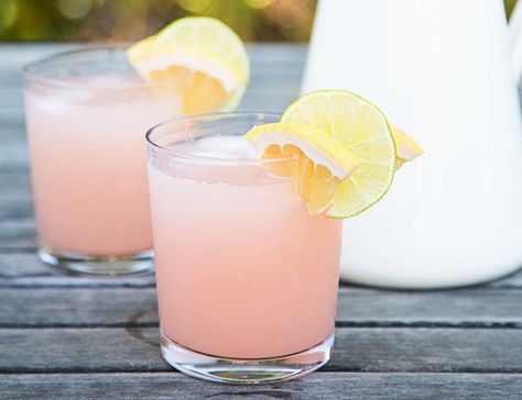 Paloma Recipe, Pitcher Cocktails, Paloma Cocktail, Grapefruit Soda, Malibu Rum, Think Food, Daiquiri, Slushies, Pink Lemonade