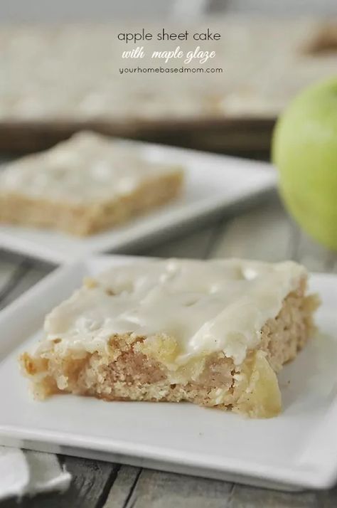 Apple Sheet Cake with Maple Glaze Apple Sheet Cake Recipe, Apple Sheet Cake, Cake For Two Recipe, Texas Recipes, Texas Sheet Cake Recipe, Dutch Baby Recipe, Sheet Cake Recipe, Fried Mac And Cheese, Awesome Desserts