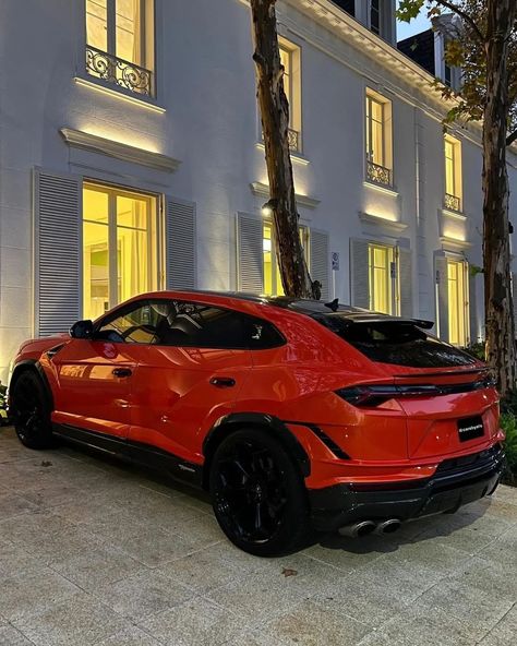 Lamborghini Urus Performante 🍒 A Huge thanks to @carsbysfs for these awesome Pictures ! 📷 #lamborghini #urusperformante #lamborghiniurusperformante #supercar #dreamcar Lamborghini Urus Wide Body Kit, Red Lamborghini Urus, Lamborghini Urus Performante, Lambo Urus, Urus Performante, Urus Lamborghini, Realistic Photos, Wide Body Kits, Lamborghini Urus